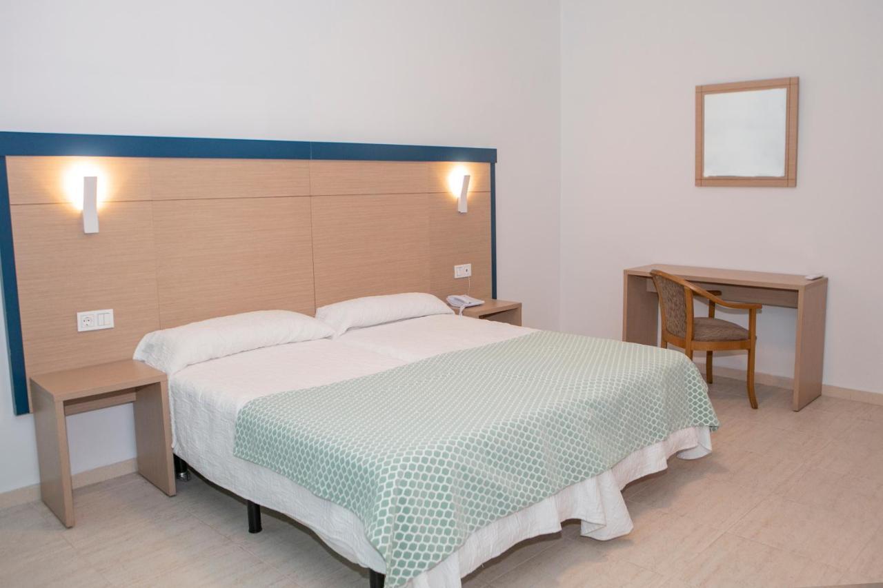 Hotel Apartamentos Pyr Fuengirola Exterior photo