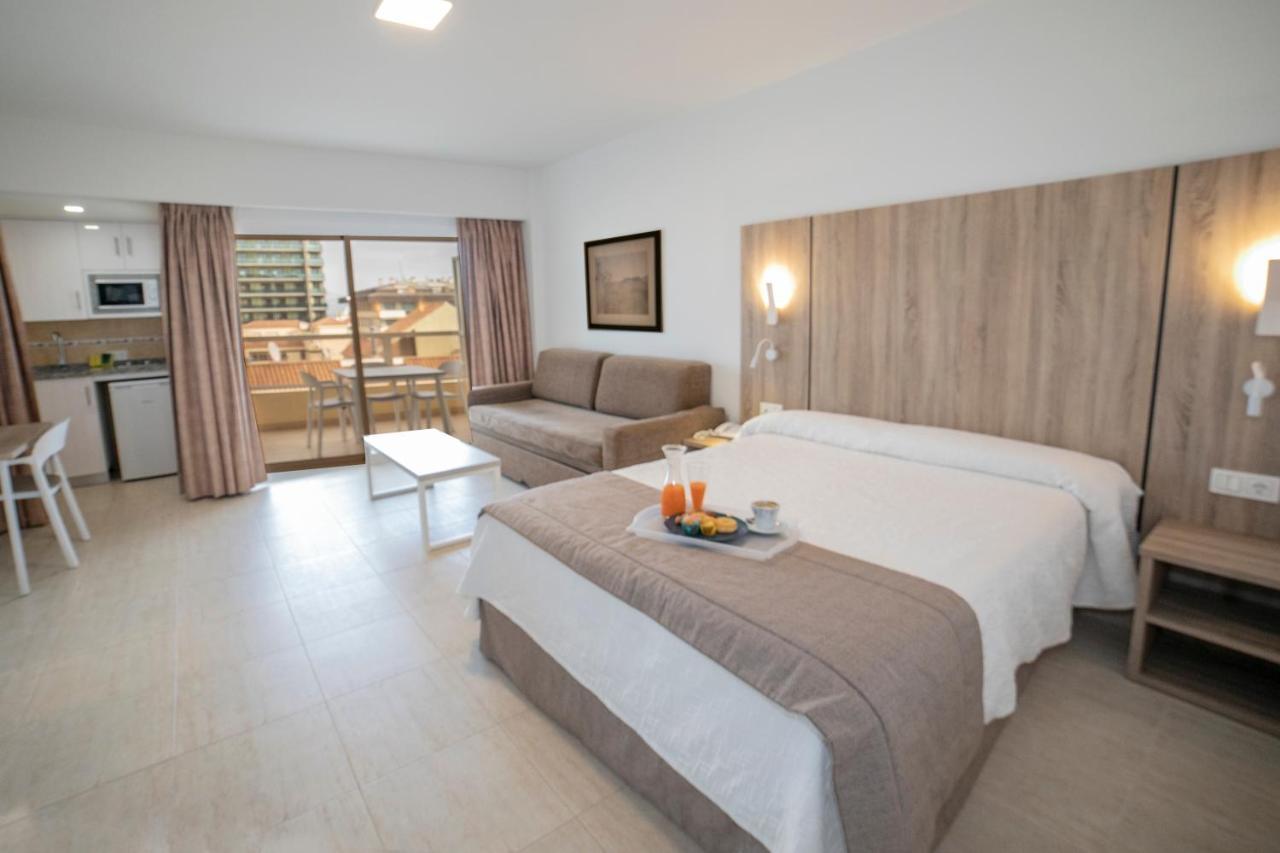 Hotel Apartamentos Pyr Fuengirola Exterior photo