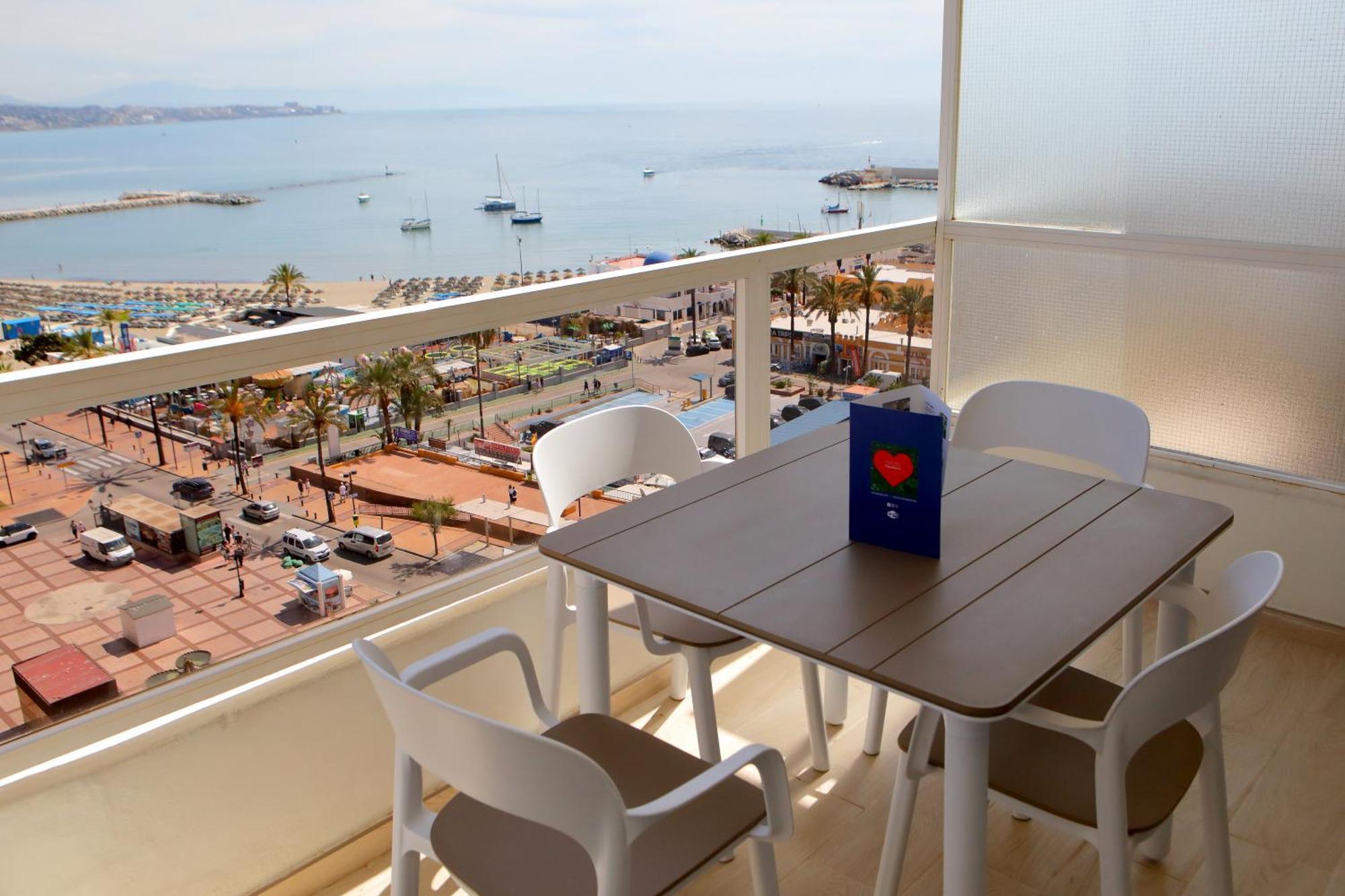 Hotel Apartamentos Pyr Fuengirola Exterior photo