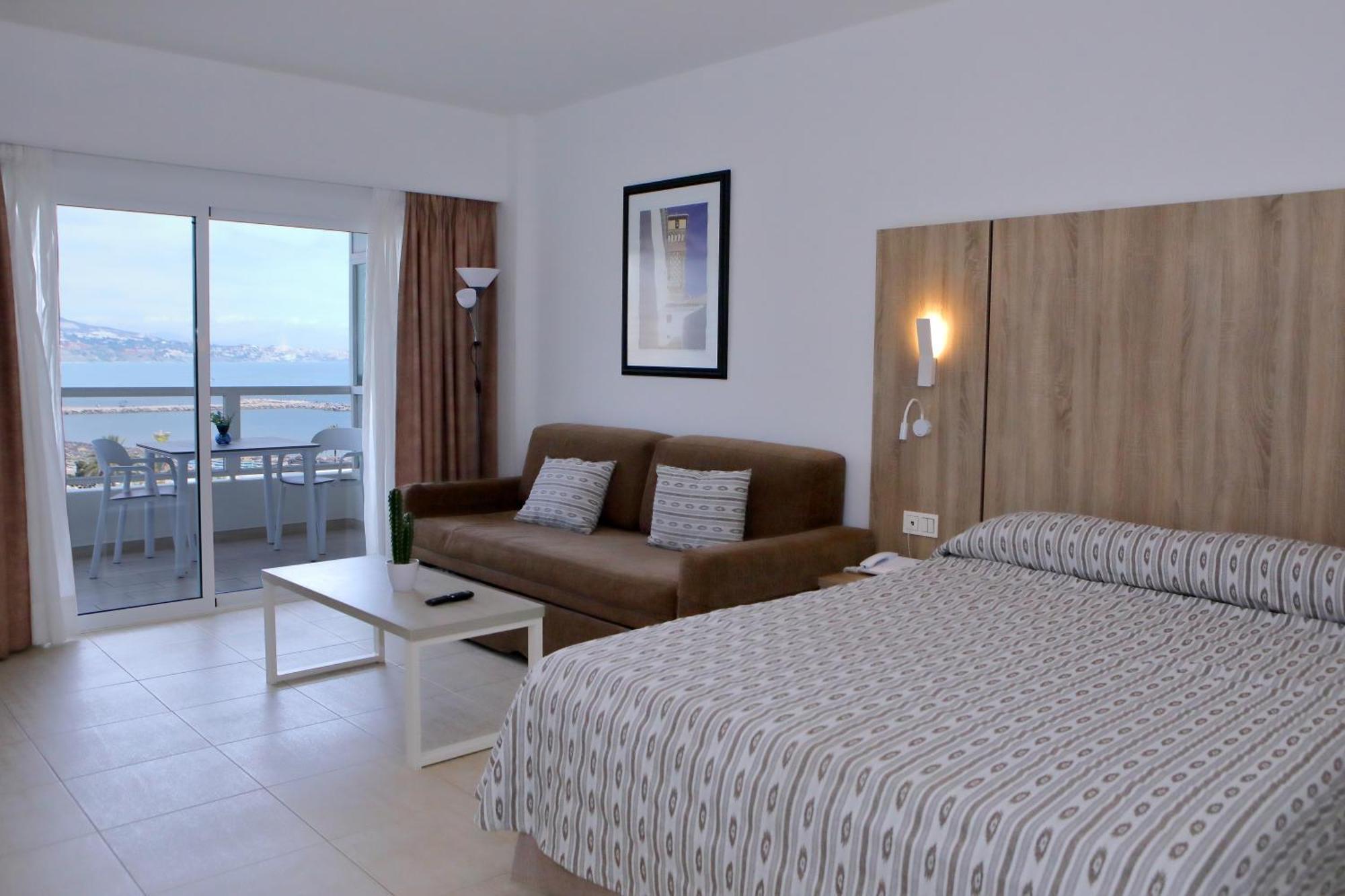 Hotel Apartamentos Pyr Fuengirola Exterior photo