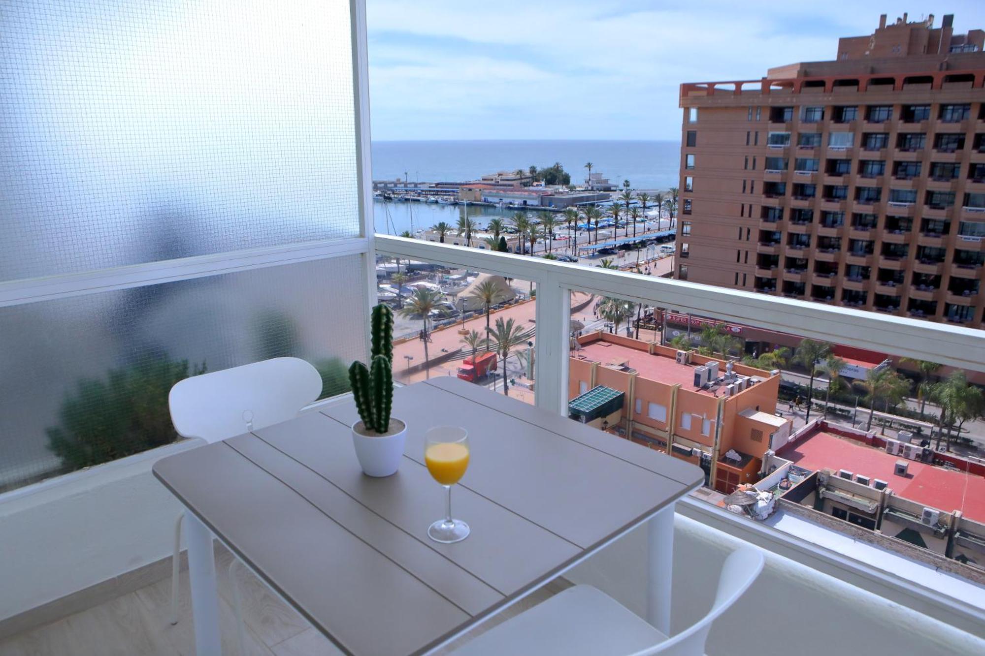 Hotel Apartamentos Pyr Fuengirola Exterior photo