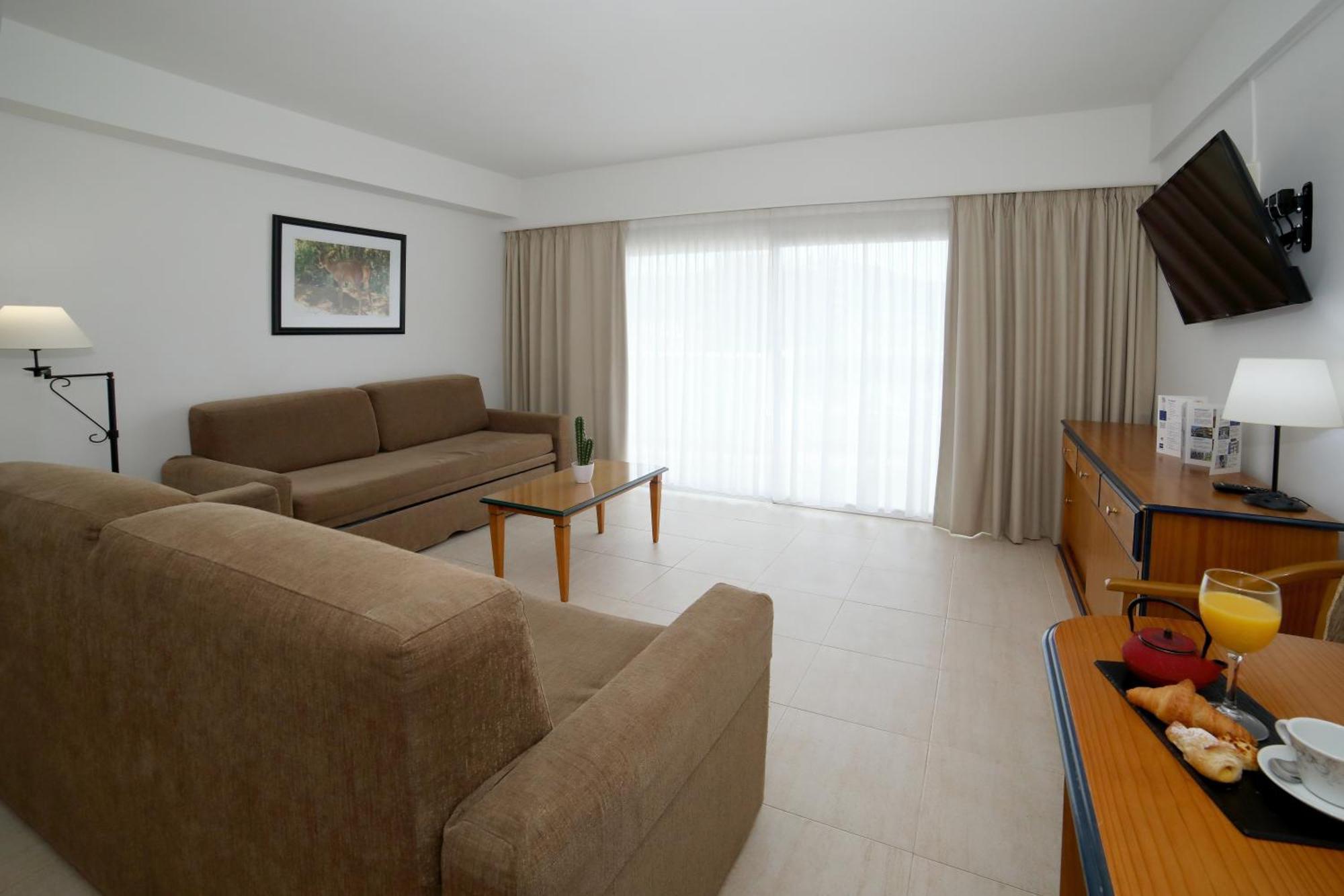 Hotel Apartamentos Pyr Fuengirola Exterior photo
